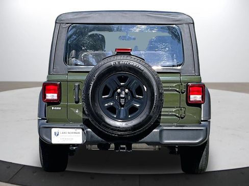 Used 2022 Jeep Wrangler Sport AWD/4WD image 8