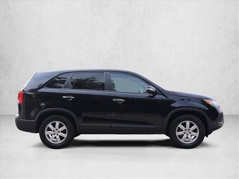 Used 2012 Kia Sorento FWD image 4