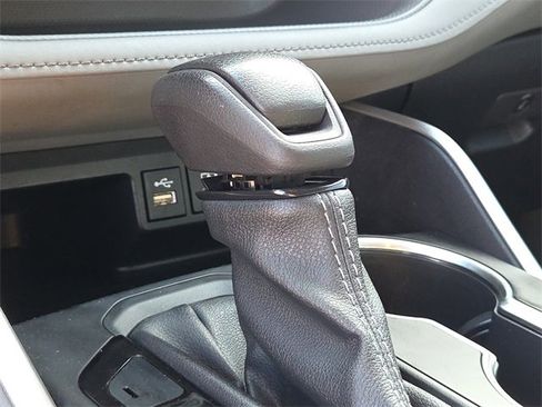 Used 2023 Toyota Highlander L image 22