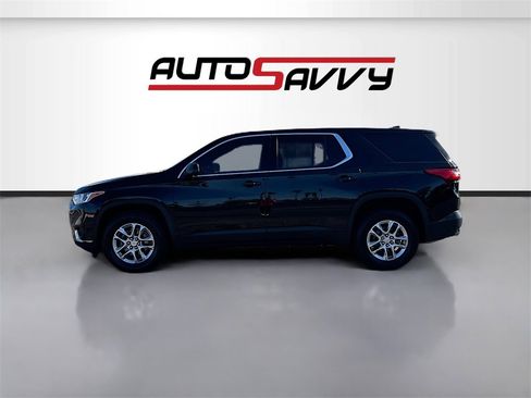 Used 2021 Chevrolet Traverse LS image 4