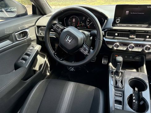 Used 2025 Honda Civic Sport image 26