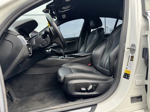 Used 2019 BMW 530i xDrive w/ Convenience Package image 18