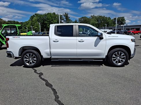 Used 2020 Chevrolet Silverado 1500 LT AWD/4WD image 7