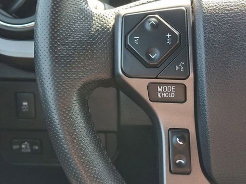 Used 2020 Toyota Tacoma TRD Off-Road w/ Technology Package AWD/4WD image 20
