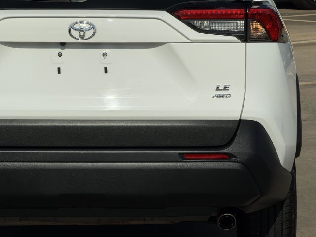 Certified 2025 Toyota RAV4 LE AWD/4WD image 5