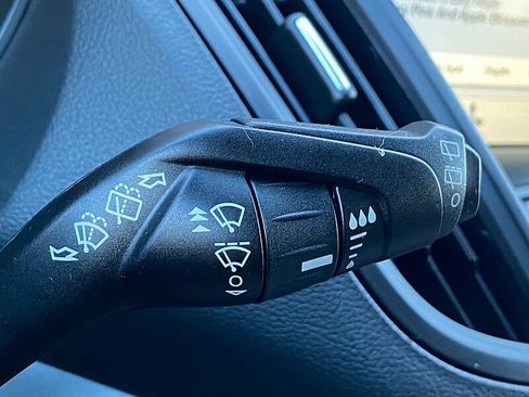 Used 2018 Ford Escape SEL image 50