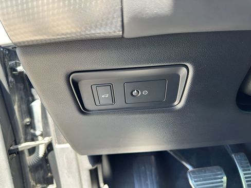 Used 2019 Land Rover Range Rover Sport HST AWD/4WD image 18