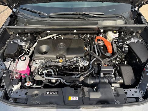 Certified 2025 Toyota RAV4 XLE AWD/4WD image 9