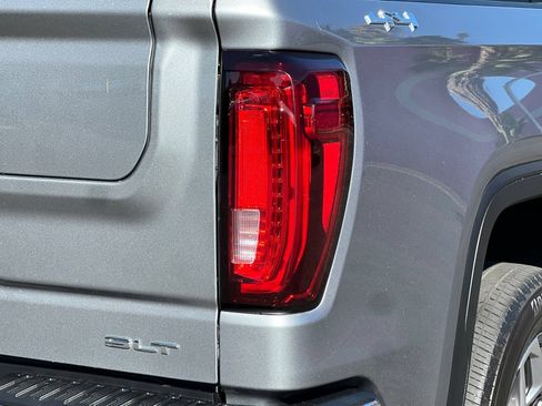 Used 2025 GMC Sierra 1500 SLT w/ SLT Premium Plus Package AWD/4WD image 39