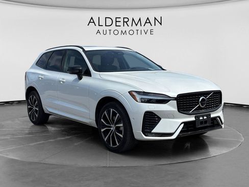 Used 2024 Volvo XC60 B5 Plus w/ Protection Package Premier AWD/4WD image 7