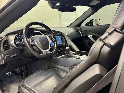 Used 2017 Chevrolet Corvette Z06 w/ Z07 Performance Package RWD image 14