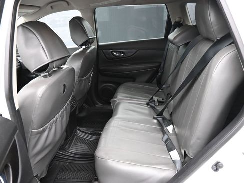 Used 2020 Nissan Rogue S w/ Special Edition Package image 12