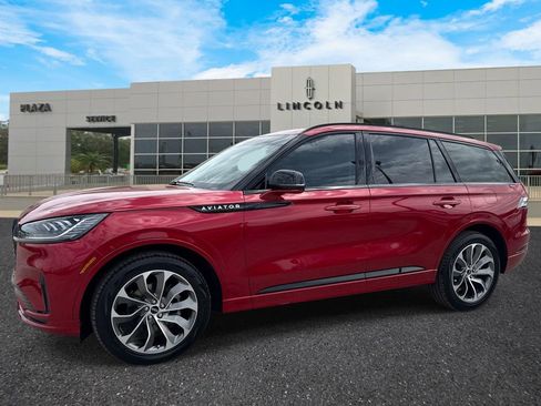 New 2026 Lincoln Aviator AWD image 7