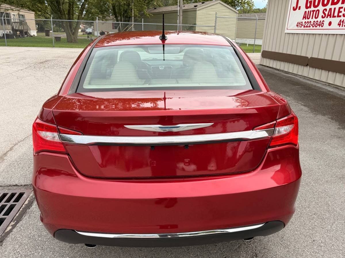 Used 2014 Chrysler 200 Limited w/ Sun/Sound Group FWD image 6