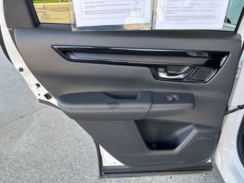 Used 2024 Honda CR-V EX-L image 28