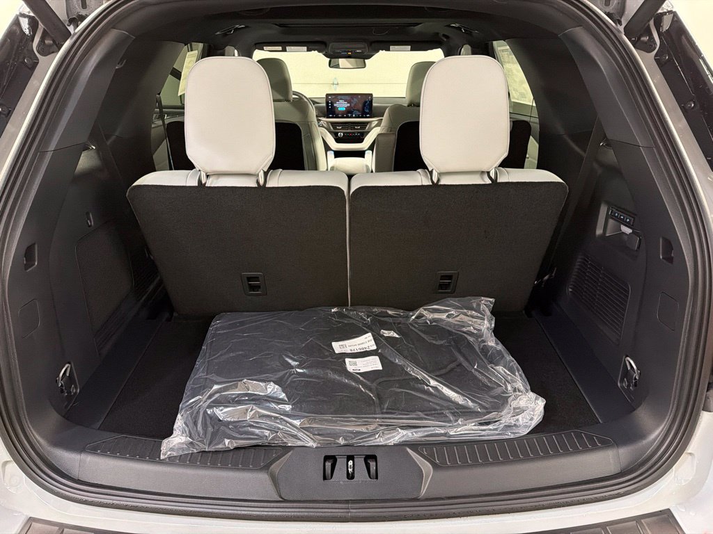 New 2027 Ford Explorer Platinum w/ 3.0L Ultimate Package AWD/4WD image 38