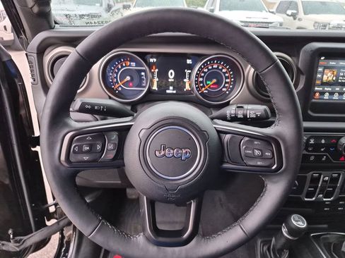 Used 2018 Jeep Wrangler Unlimited Sport S AWD/4WD image 23
