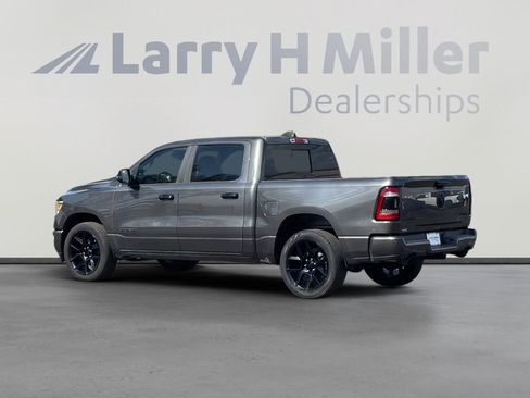 Used 2024 RAM 1500 Laramie AWD/4WD image 4