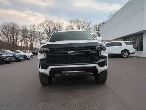 Certified 2024 Chevrolet Tahoe Z71 w/ Luxury Package AWD/4WD image 2