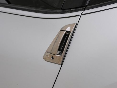 Used 2020 Nissan 370Z Coupe image 37