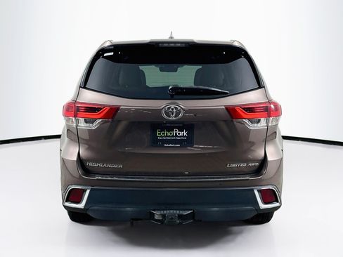 Used 2017 Toyota Highlander Limited Platinum AWD/4WD image 7