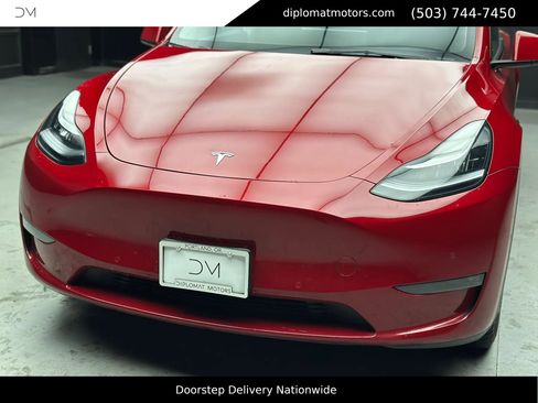 Used 2022 Tesla Model Y Long Range image 13