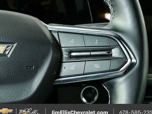 Certified 2025 Chevrolet Traverse LT FWD image 11