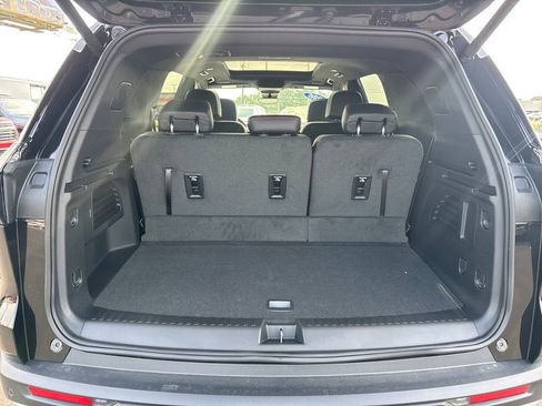 New 2026 Chevrolet Traverse Z71 w/ Enhanced Driving Package AWD/4WD image 6