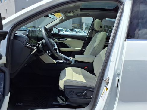 Certified 2025 Audi Q5 Premium w/ Convenience Package AWD/4WD image 11