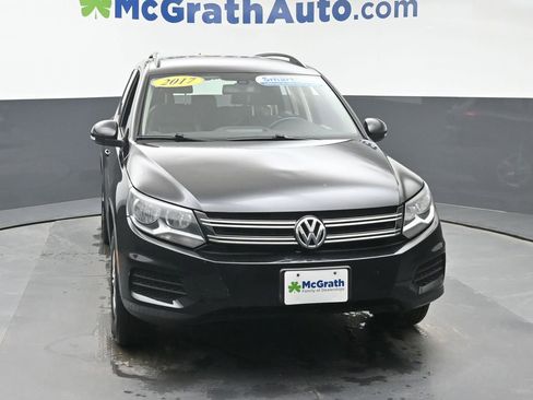 Used 2017 Volkswagen Tiguan S image 4