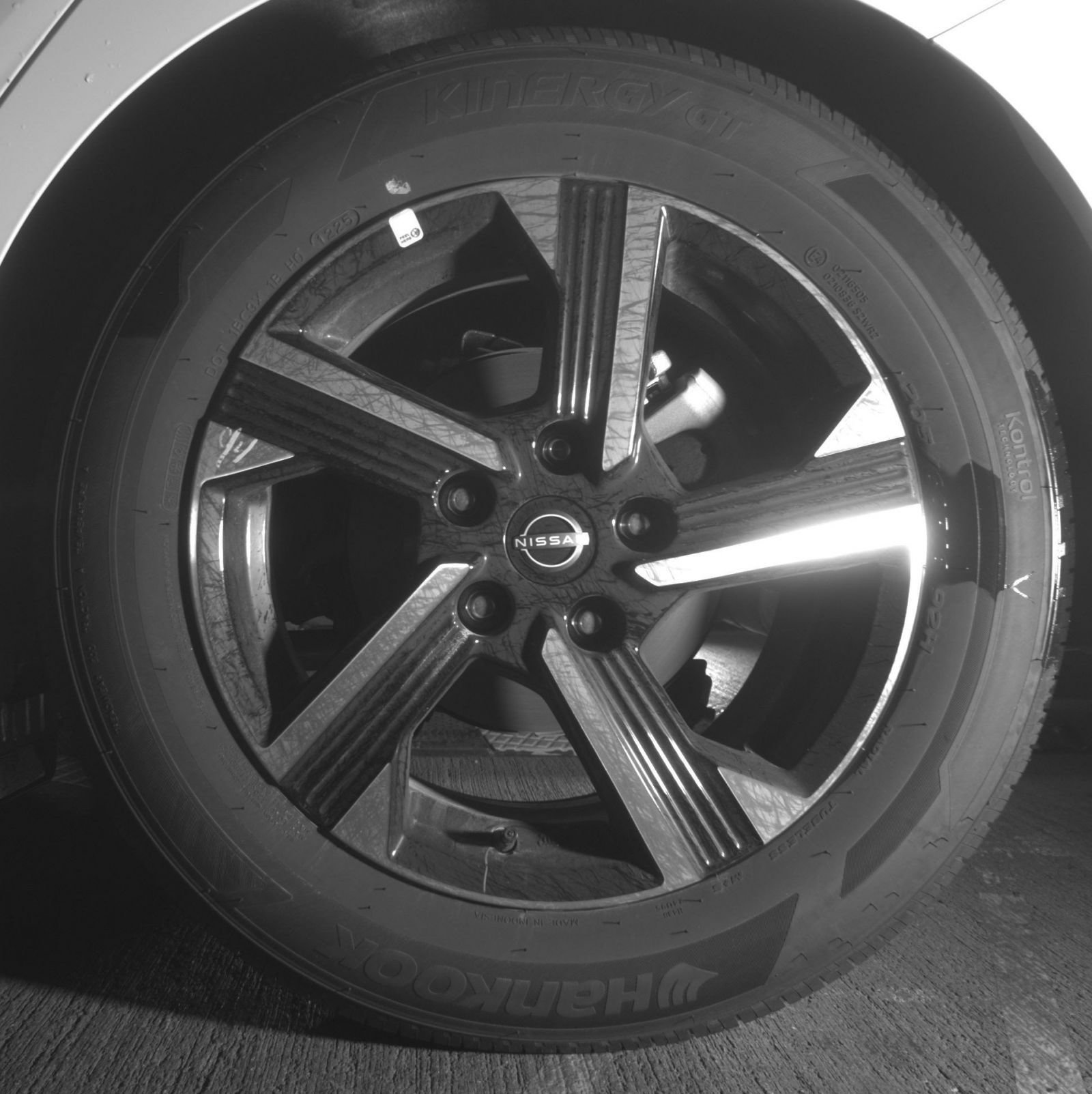 Used 2025 Nissan Sentra SV FWD image 16