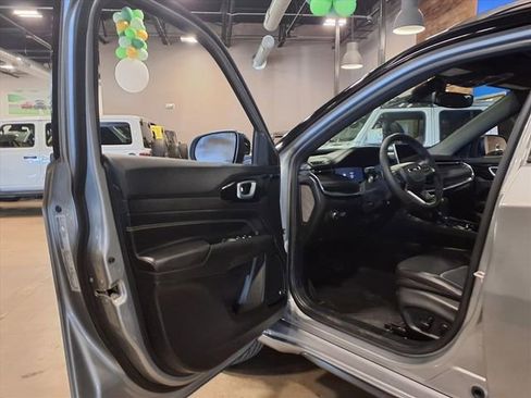 Used 2023 Jeep Compass High Altitude image 13