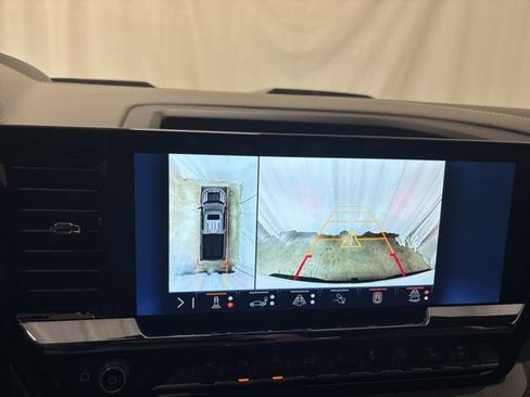 Used 2025 Chevrolet Silverado 1500 ZR2 w/ Technology Package AWD/4WD image 25