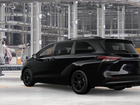 New 2026 Toyota Sienna XLE Woodland Edition image 6