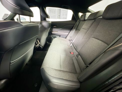 Used 2024 Toyota Crown AWD/4WD image 29