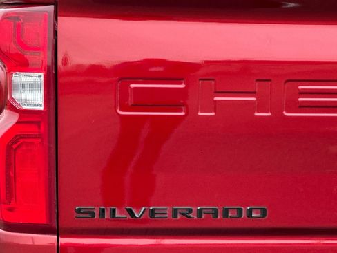 Used 2024 Chevrolet Silverado 2500 LTZ w/ LTZ Premium Package image 47