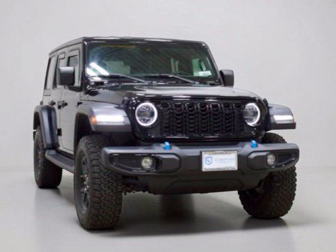 Used 2024 Jeep Wrangler Unlimited AWD/4WD image 6