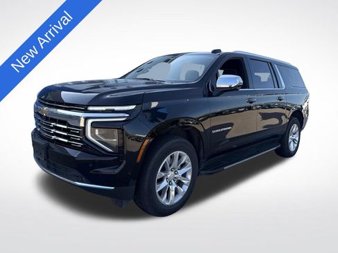 Used 2025 Chevrolet Suburban Premier AWD/4WD image 1