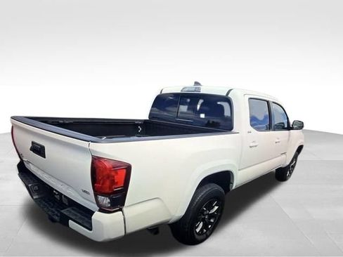 Used 2023 Toyota Tacoma SR5 w/ Technology Package AWD/4WD image 3
