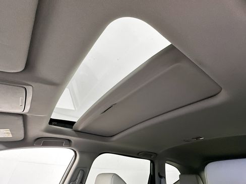 Used 2021 Honda CR-V Touring image 22
