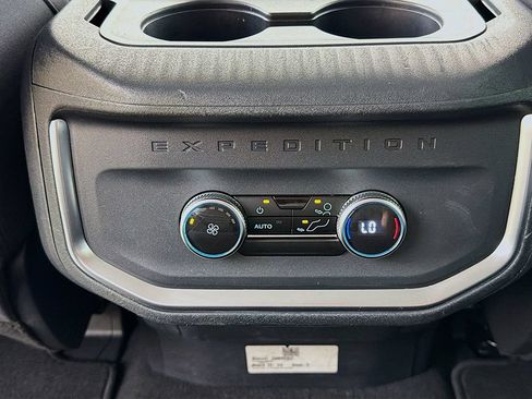 Used 2025 Ford Expedition Max Active AWD/4WD image 28