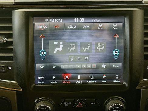 Used 2018 RAM 2500 Laramie w/ Sport Appearance Group AWD/4WD image 18