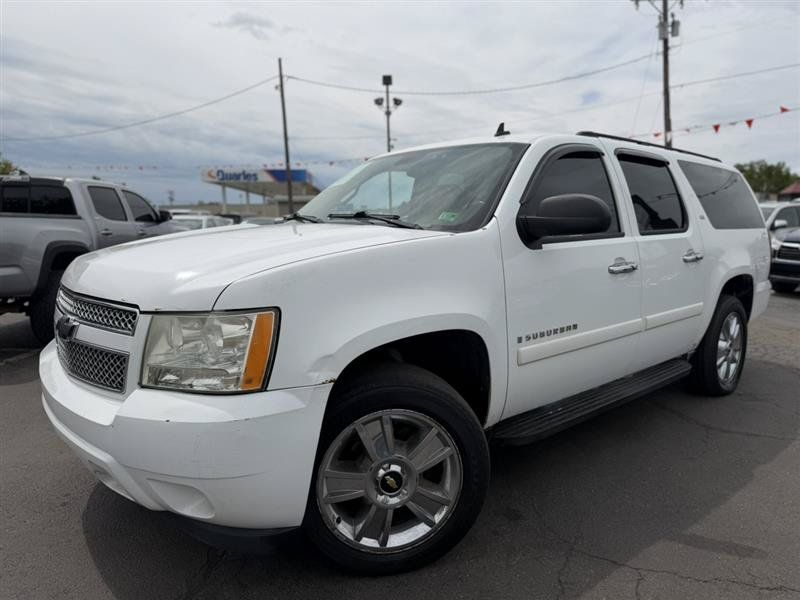 Used 2008 Chevrolet Suburban LTZ w/ LTZ Preferred Equipment Group AWD/4WD image 2
