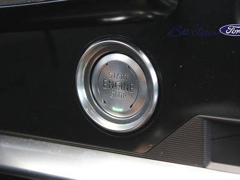 Used 2021 Chevrolet Corvette Stingray Premium Cpe w/ Z51 Performance Package image 24