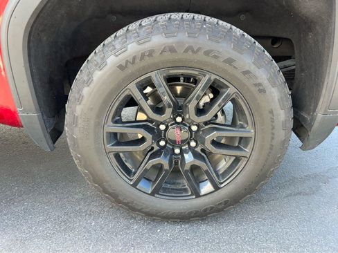 Used 2024 GMC Sierra 1500 Elevation w/ X31 Off-Road Package AWD/4WD image 14