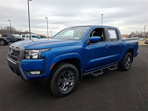 Used 2025 Nissan Frontier SV w/ SV Convenience Package image 6