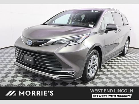 Used 2023 Toyota Sienna Platinum AWD/4WD image 1