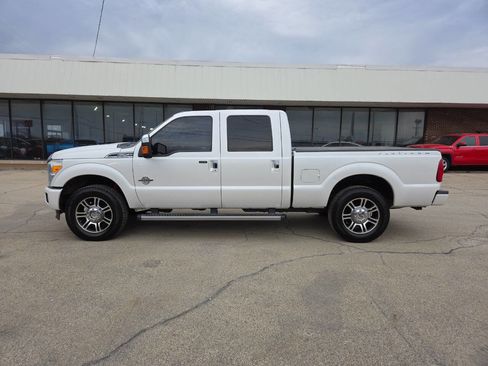 Used 2016 Ford F250 Platinum w/ FX4 Off-Road Package image 3