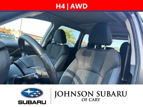 Used 2019 Subaru Forester Premium AWD/4WD image 7