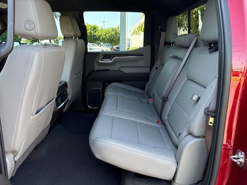 Used 2023 GMC Sierra 1500 SLT w/ SLT Premium Plus Package AWD/4WD image 40